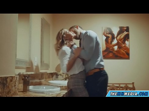 ❤️ Keď vás prsnatá blondínka zvádza na verejných toaletách ❤️ Krásne porno na sk.com-milf-300.ru ❌️❤